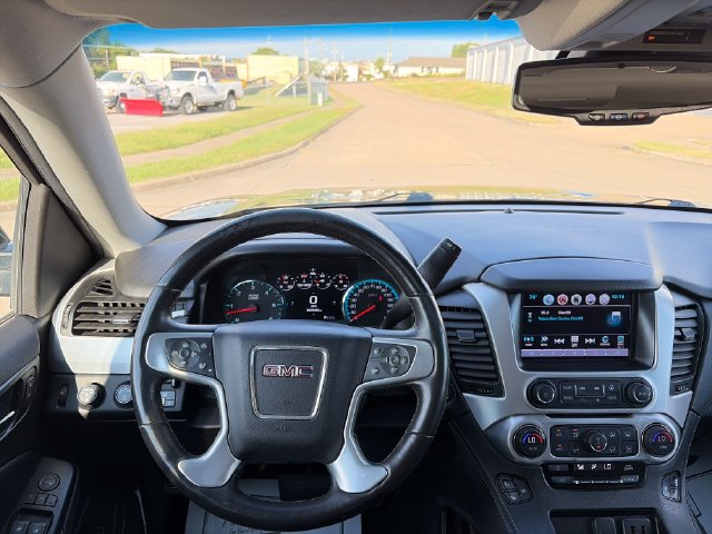 Used 2017 GMC Yukon SLT w/ Premium Edition AWD/4WD image 34