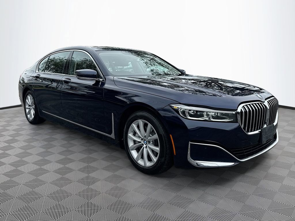 Used 2022 BMW 740i xDrive w/ Luxury Rear Seating Package image 4