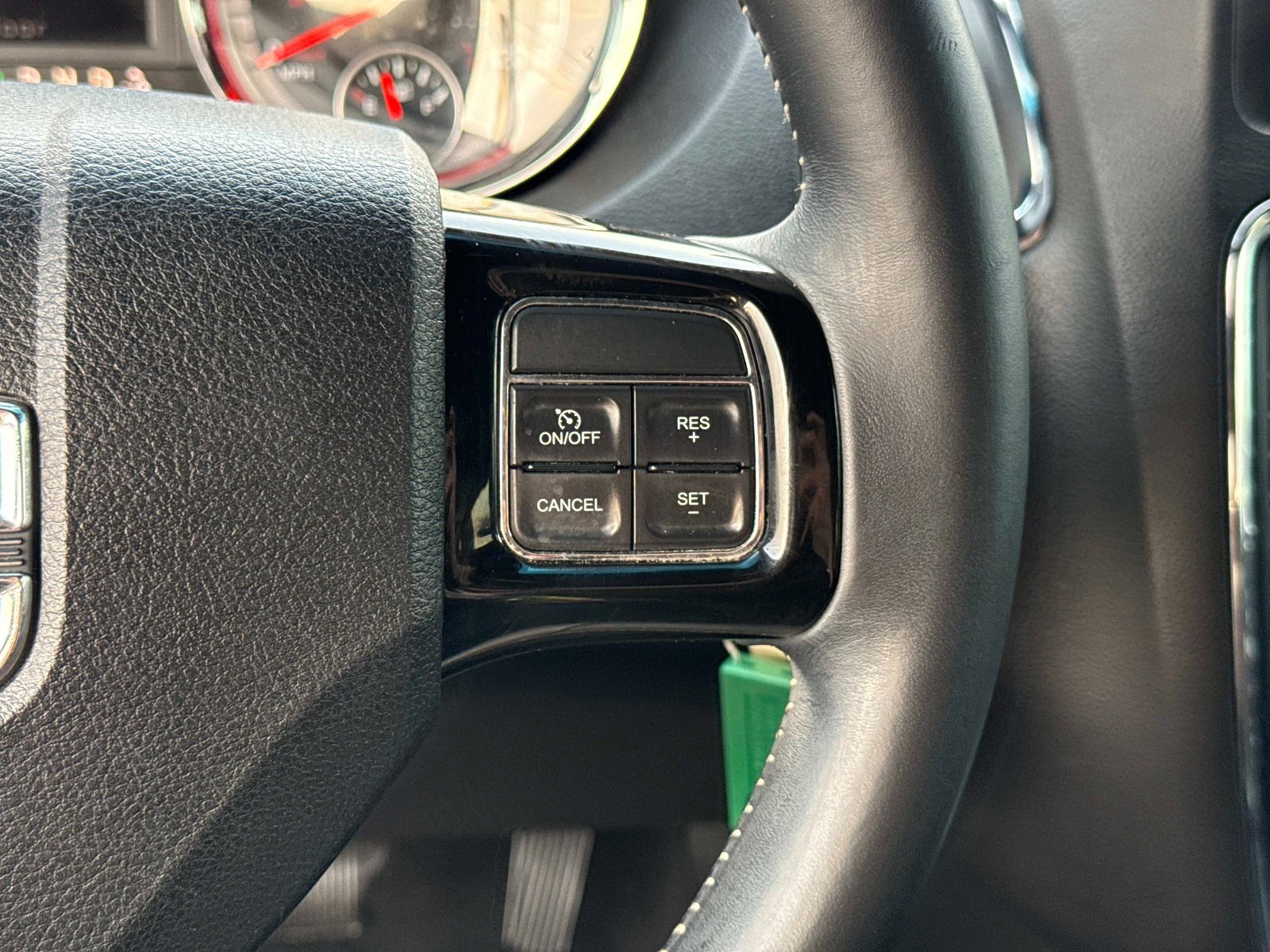 Used 2017 Dodge Grand Caravan SE image 27