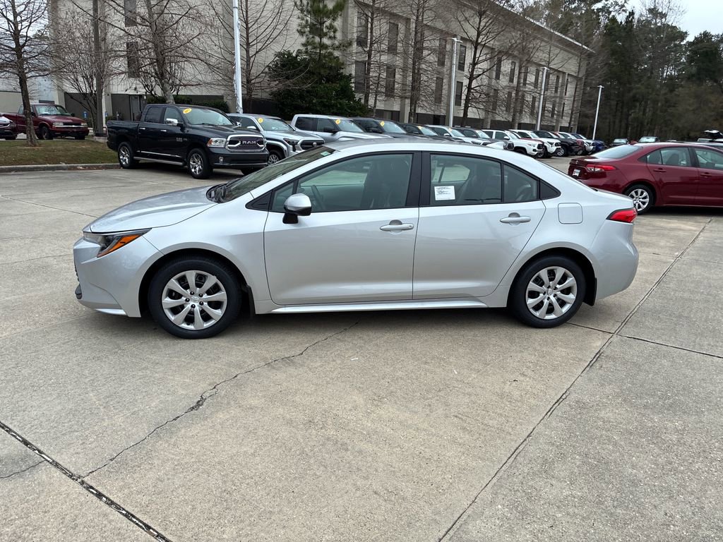 New 2026 Toyota Corolla LE image 2