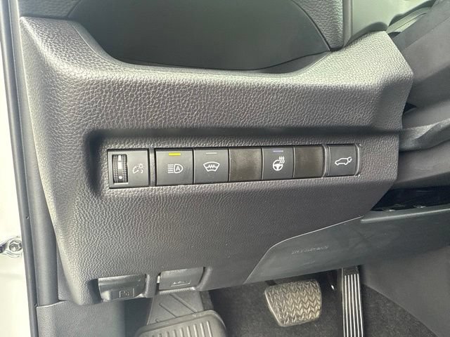 Used 2025 Toyota RAV4 XLE Premium w/ Weather Package FWD image 26
