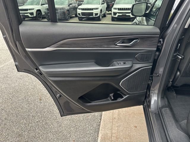 Certified 2022 Jeep Grand Cherokee L Limited image 23