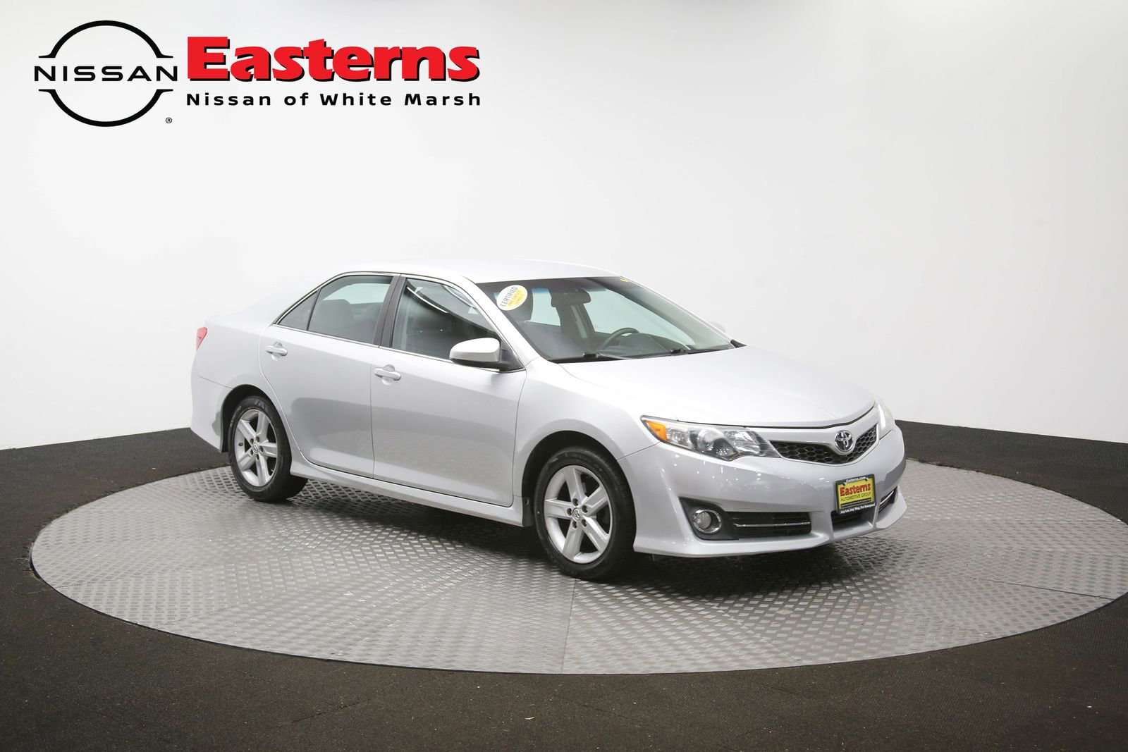 Used 2014 Toyota Camry SE FWD image 48
