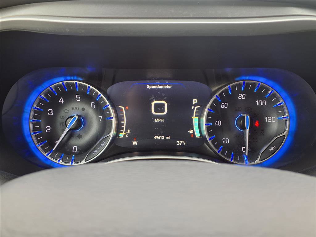 Used 2024 Chrysler Pacifica Touring-L image 21
