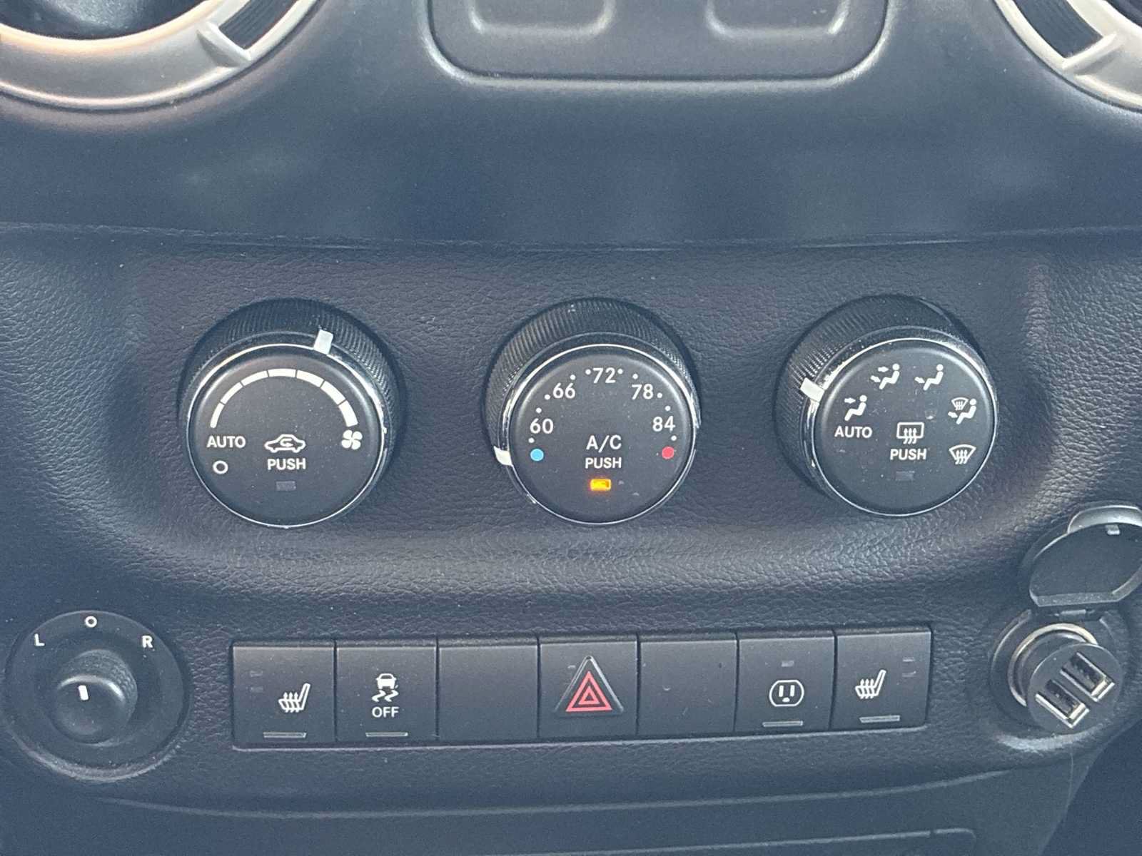 Used 2017 Jeep Wrangler Sahara w/ Connectivity Group AWD/4WD image 24