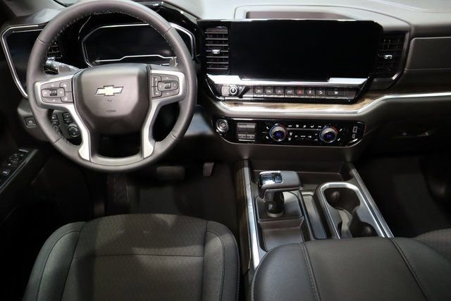 New 2023 Chevrolet Silverado 1500 LT w/ Z71 Off-Road Package image 4