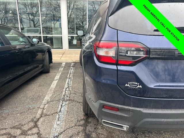 Used 2025 Honda Pilot Sport image 8