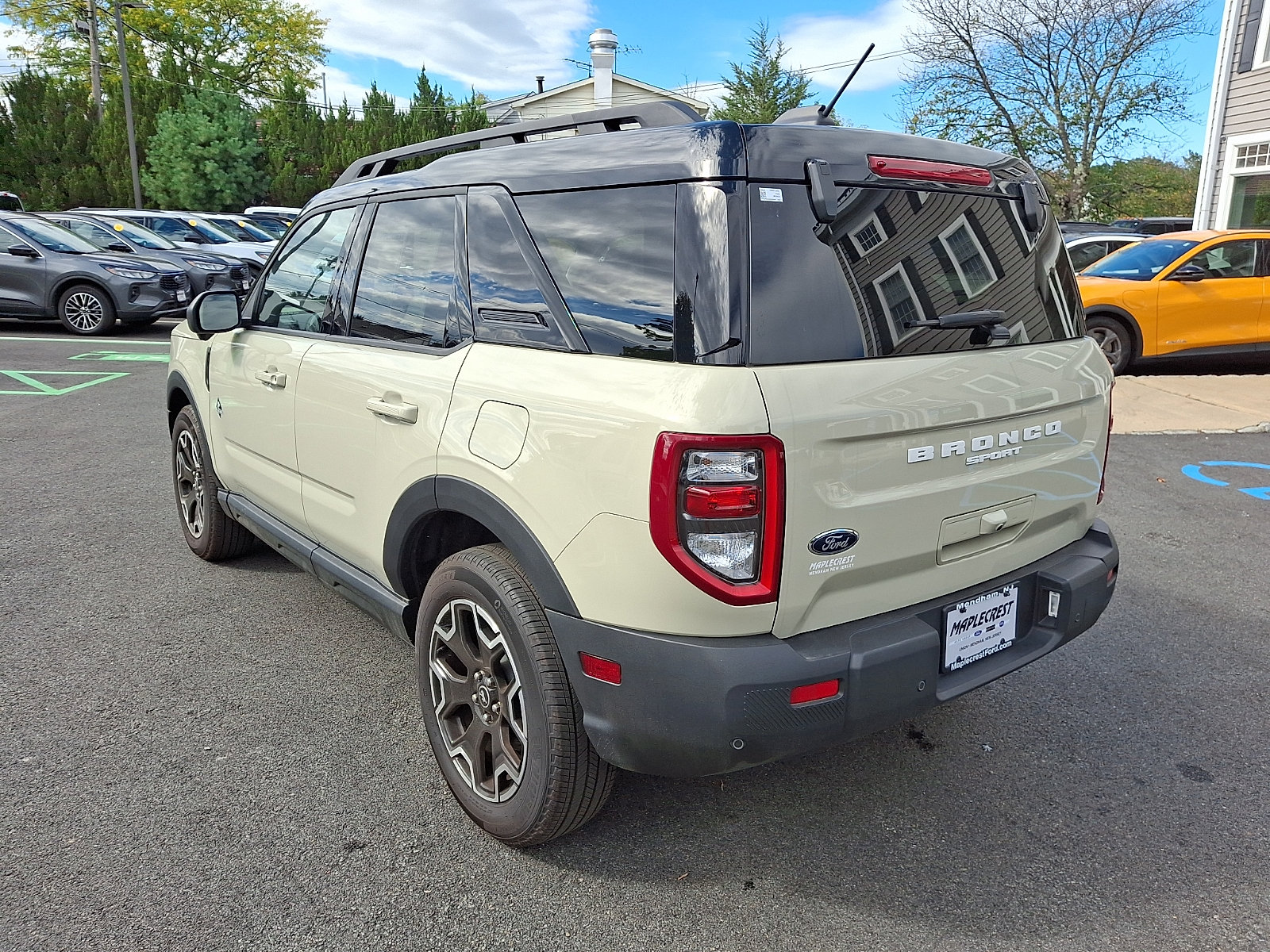 Used 2025 Ford Bronco Sport Outer Banks w/ Outer Banks Tech Package+ AWD/4WD image 7