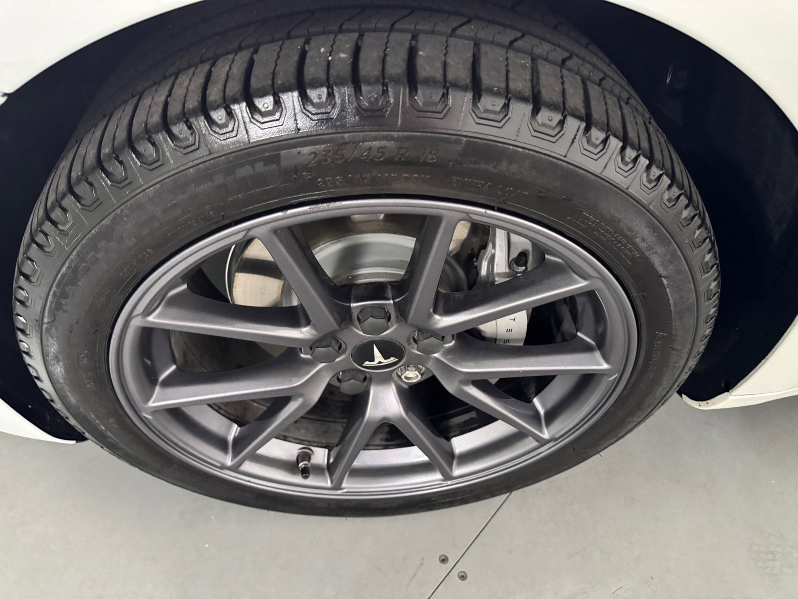 Used 2023 Tesla Model 3 Standard Range RWD image 9
