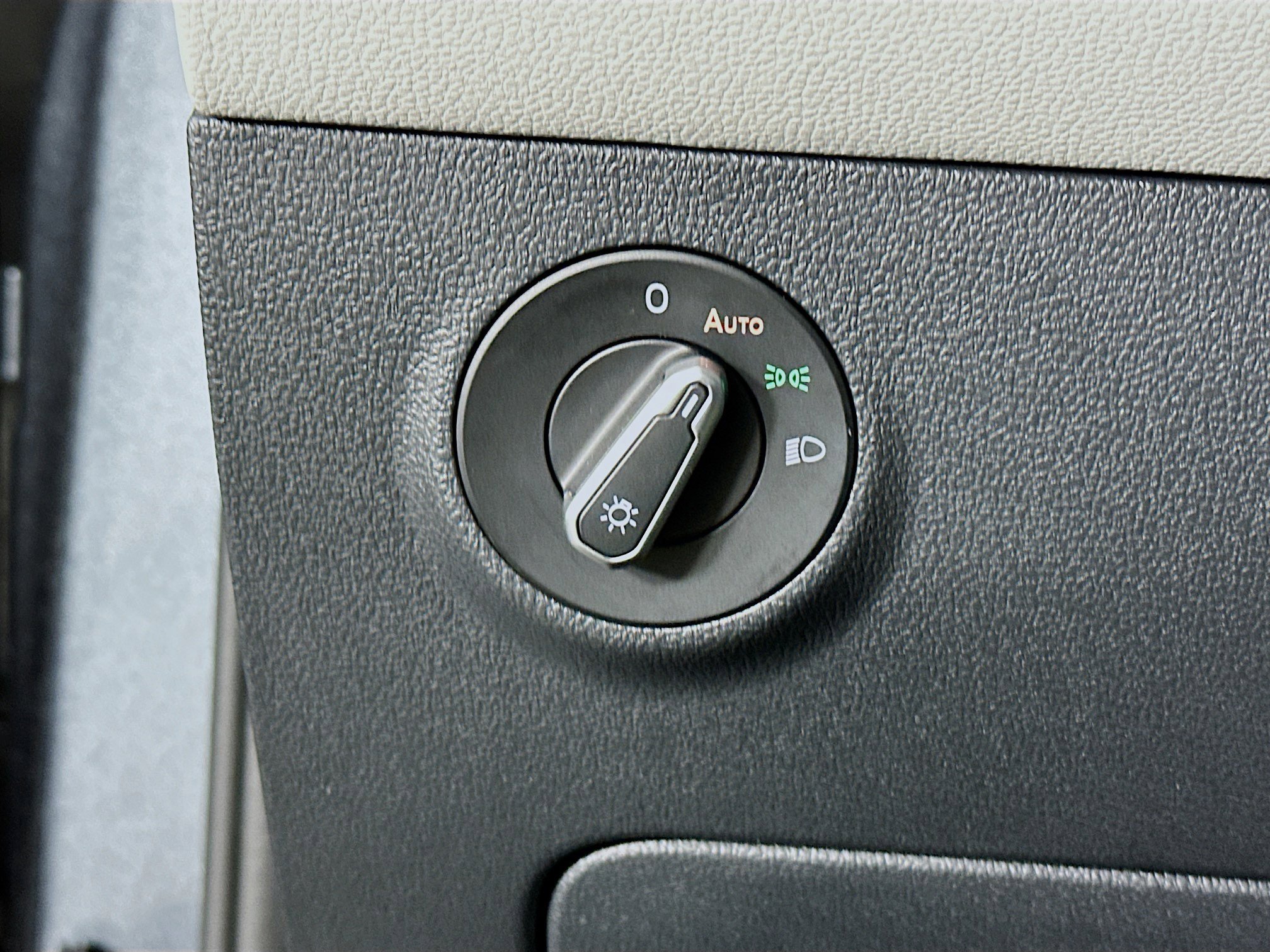 Used 2025 Volkswagen Taos S image 17