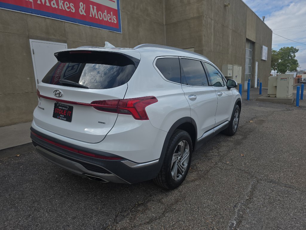 Used 2023 Hyundai Santa Fe SEL w/ Premium Package image 8