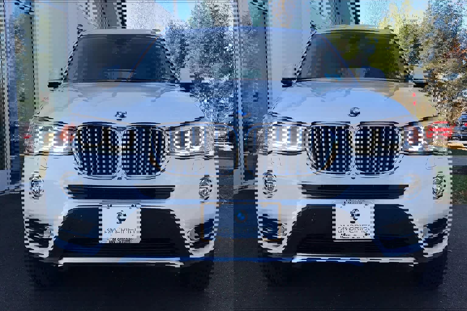 Used 2017 BMW X3 xDrive28i image 3