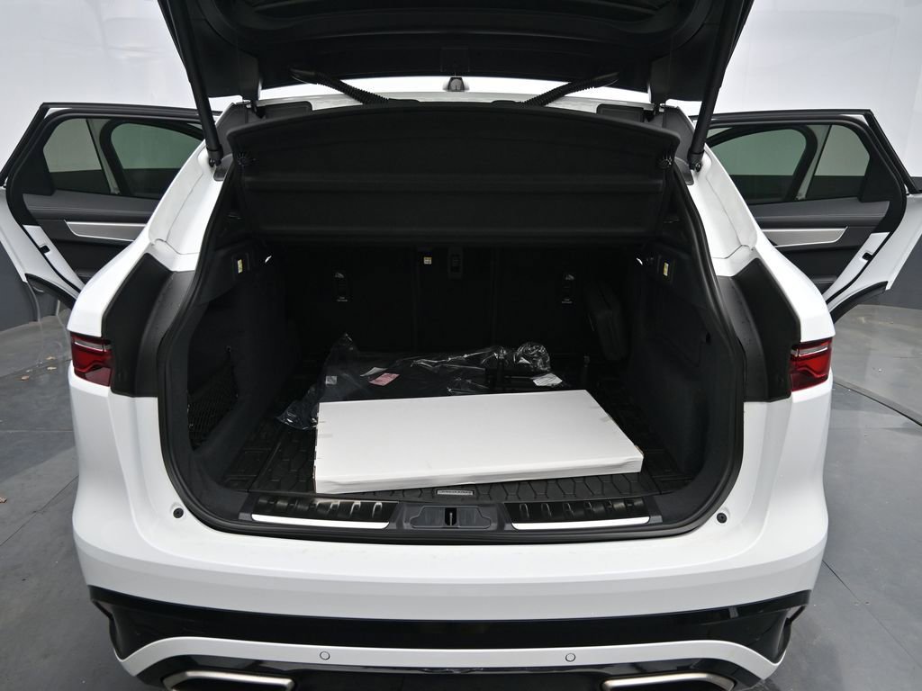 New 2026 Jaguar F-PACE R-Dynamic S image 15