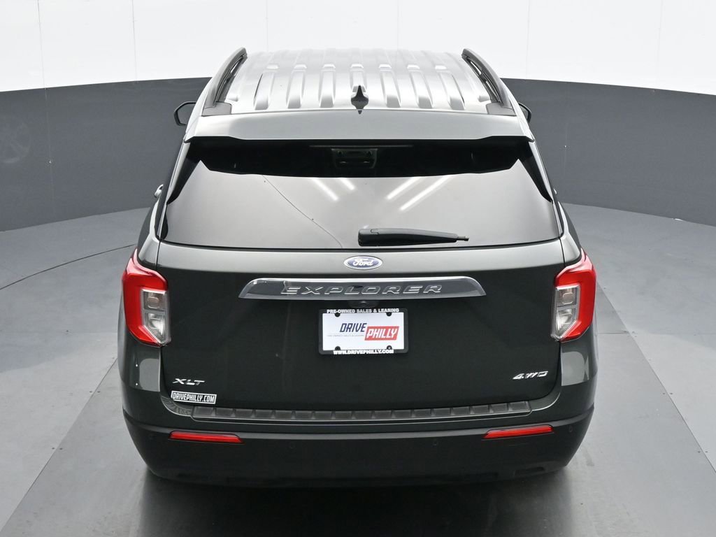 Used 2023 Ford Explorer XLT AWD/4WD image 21