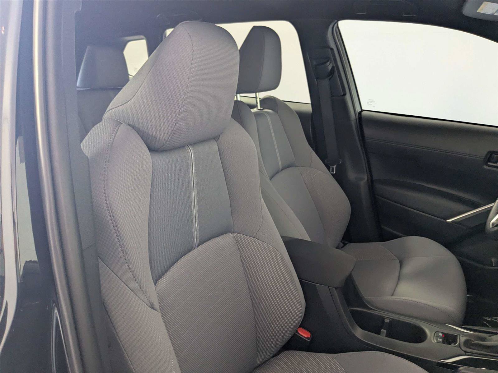 Used 2024 Toyota Corolla Cross AWD Hybrid image 33
