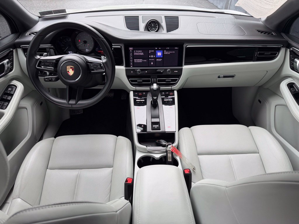 Certified 2023 Porsche Macan S AWD/4WD image 17