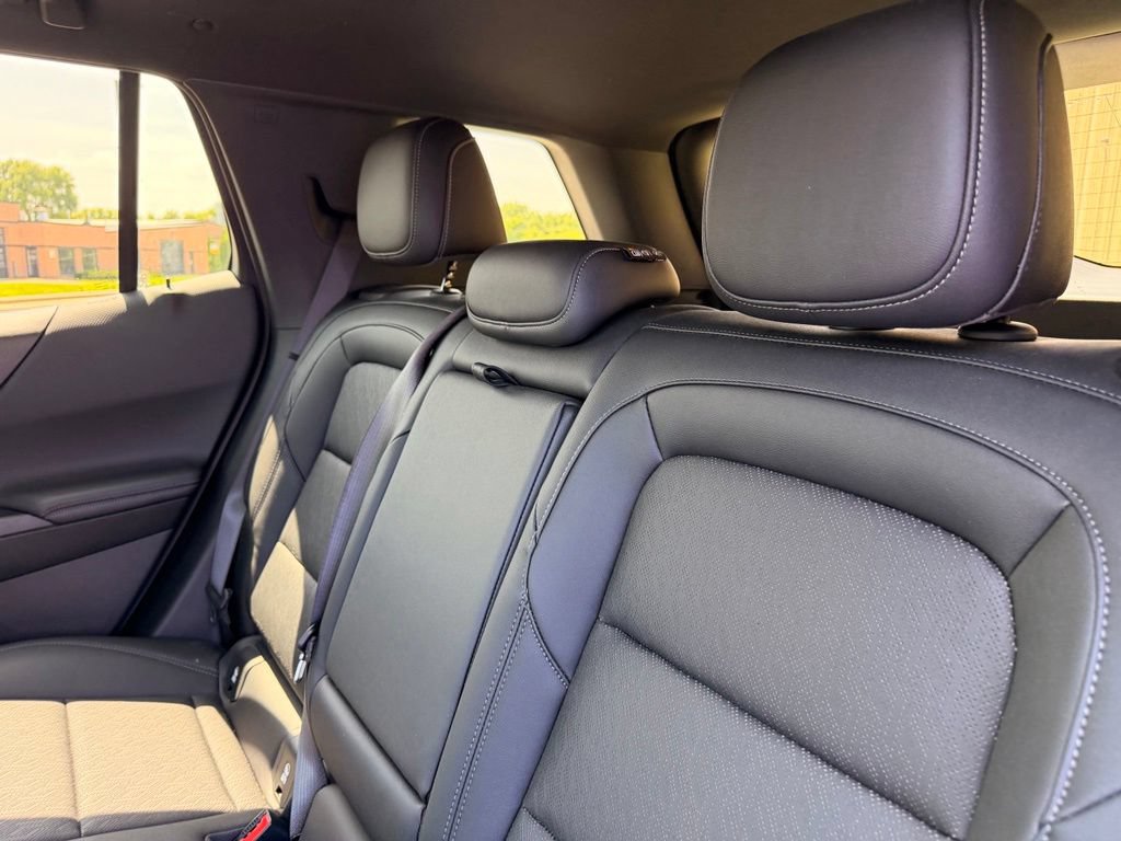 Used 2025 Chevrolet Equinox LT w/ Convenience Package II FWD image 18