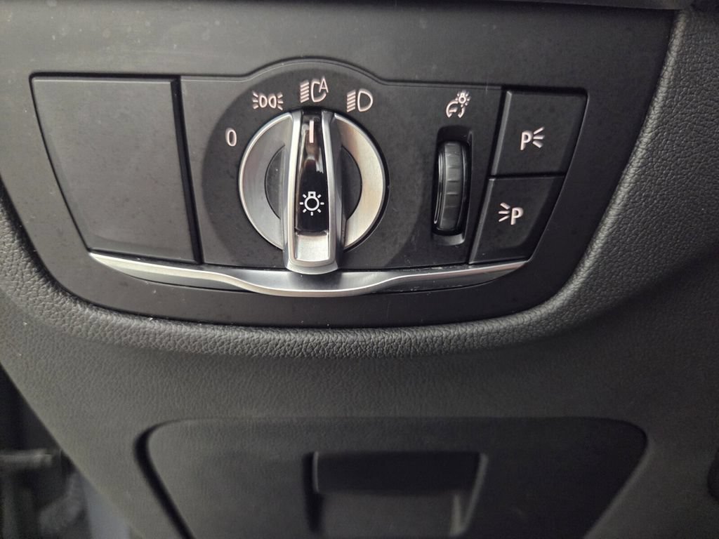 Used 2024 BMW X3 sDrive30i w/ Convenience Package RWD image 19