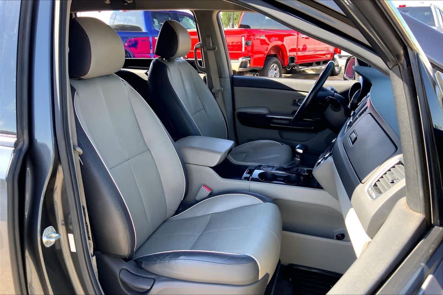 Used 2017 Kia Sedona EX FWD image 9