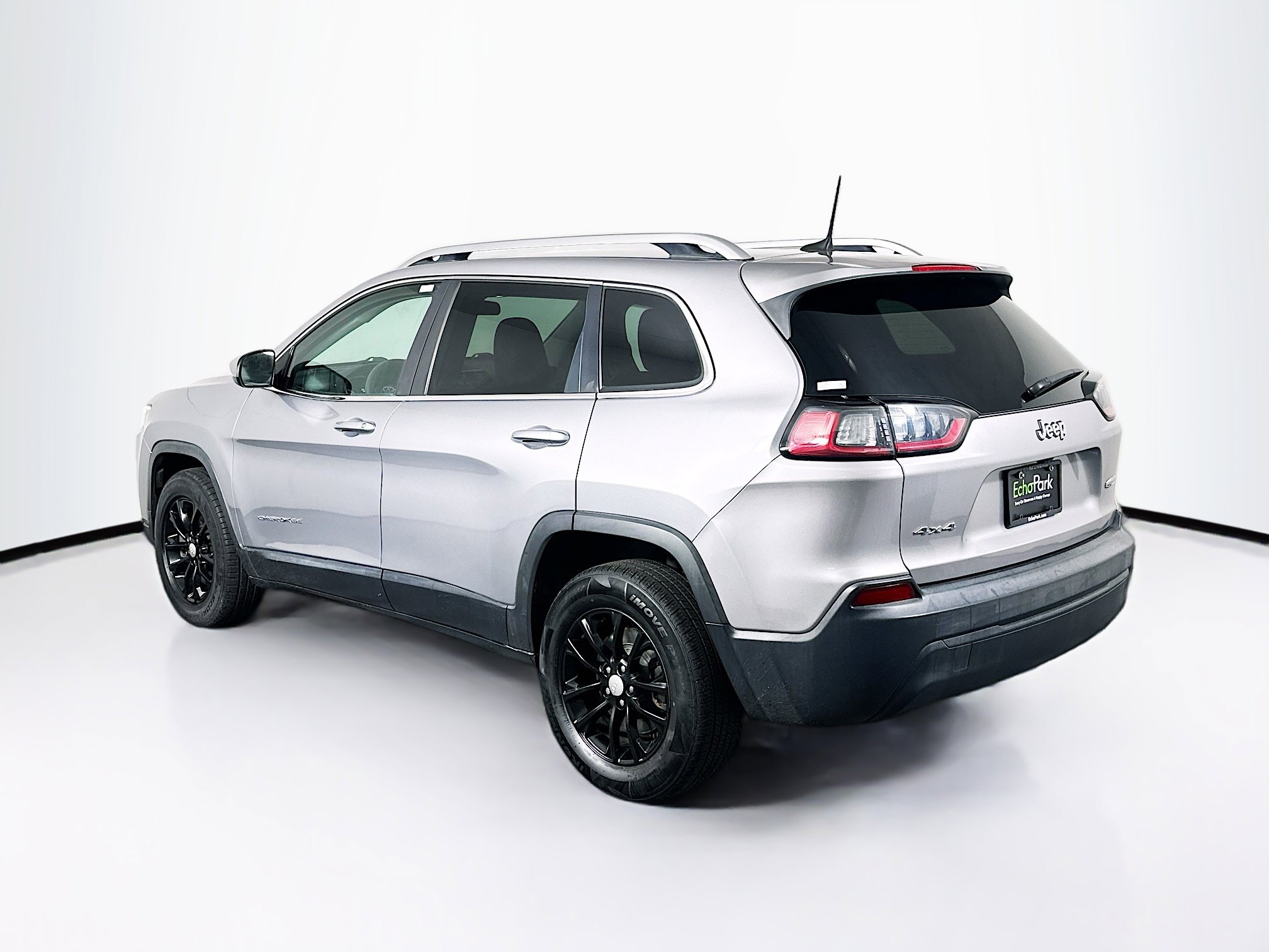 Used 2019 Jeep Cherokee Latitude w/ Popular Appearance Group AWD/4WD image 5