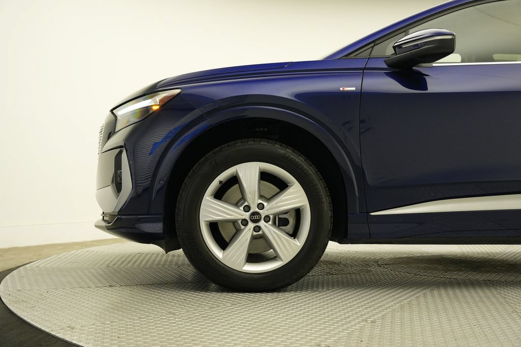 Certified 2023 Audi Q4 e-tron Premium Plus w/ Premium Plus AWD/4WD image 2
