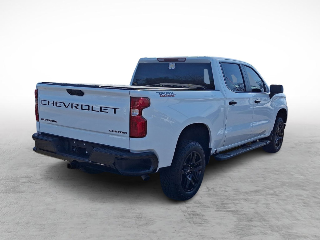 Used 2023 Chevrolet Silverado 1500 Custom Trail Boss w/ LPO, Dark Essentials Package image 5