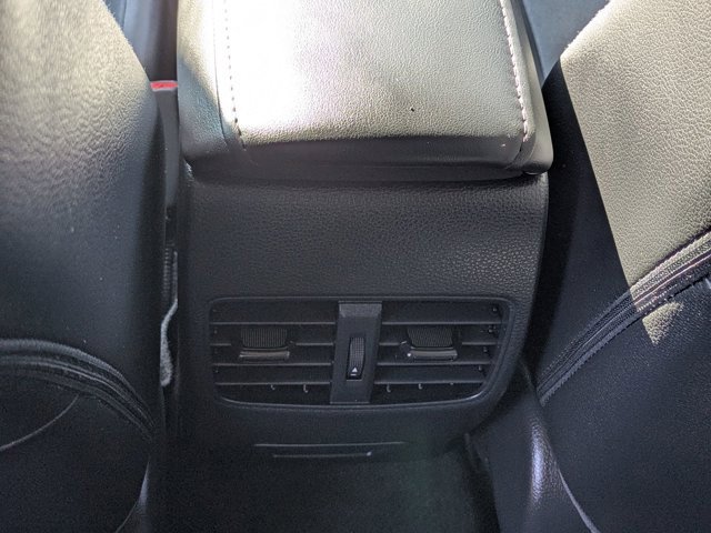 Used 2023 Toyota Corolla Cross XLE image 16