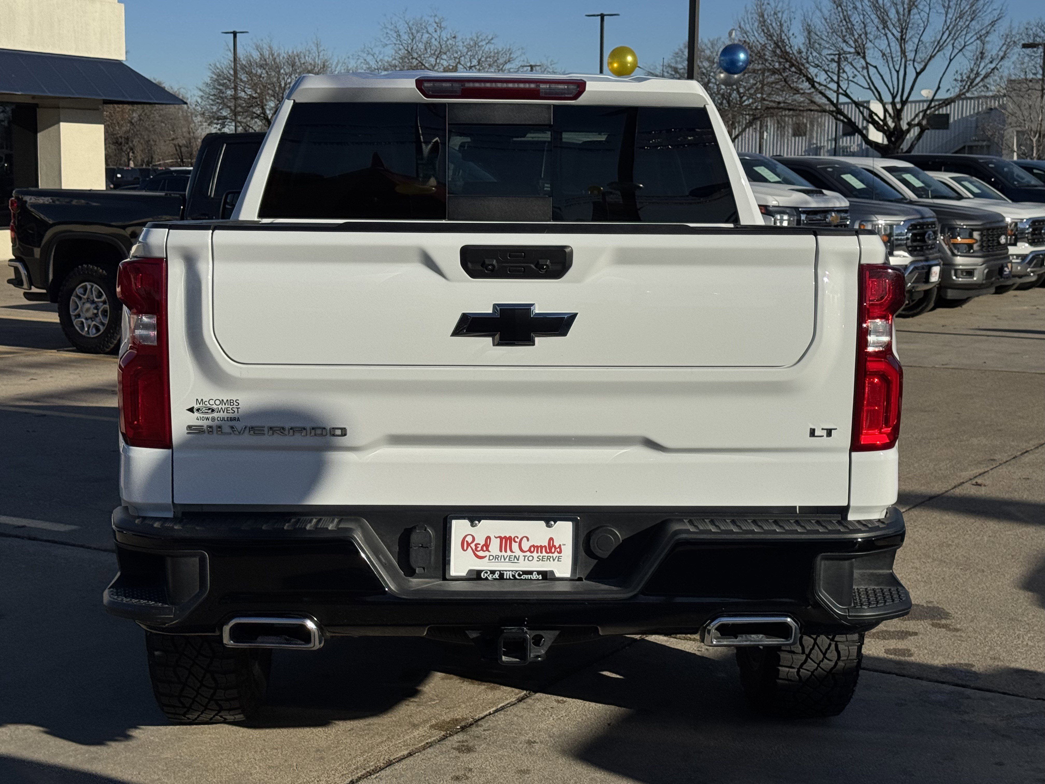 Used 2025 Chevrolet Silverado 1500 LT Trail Boss w/ Convenience Package II image 9