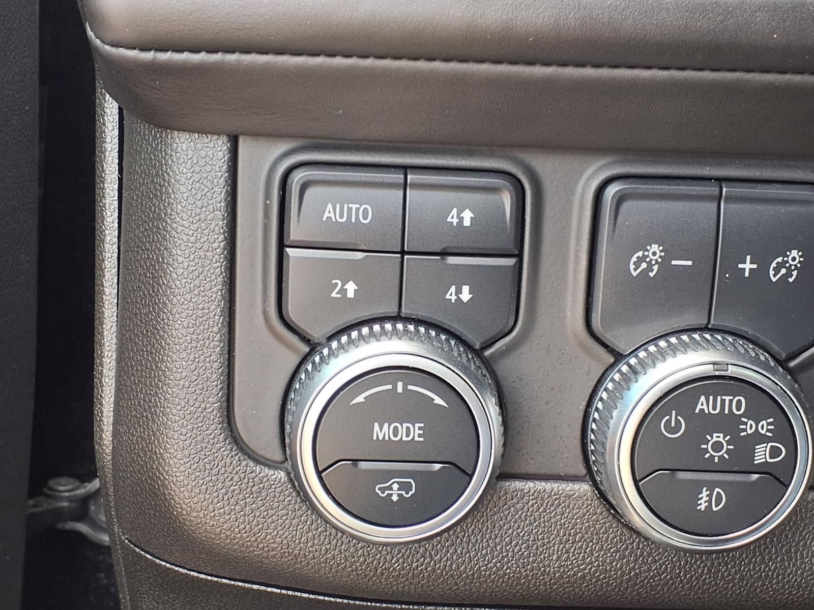 Used 2023 GMC Yukon Denali Ultimate AWD/4WD image 12