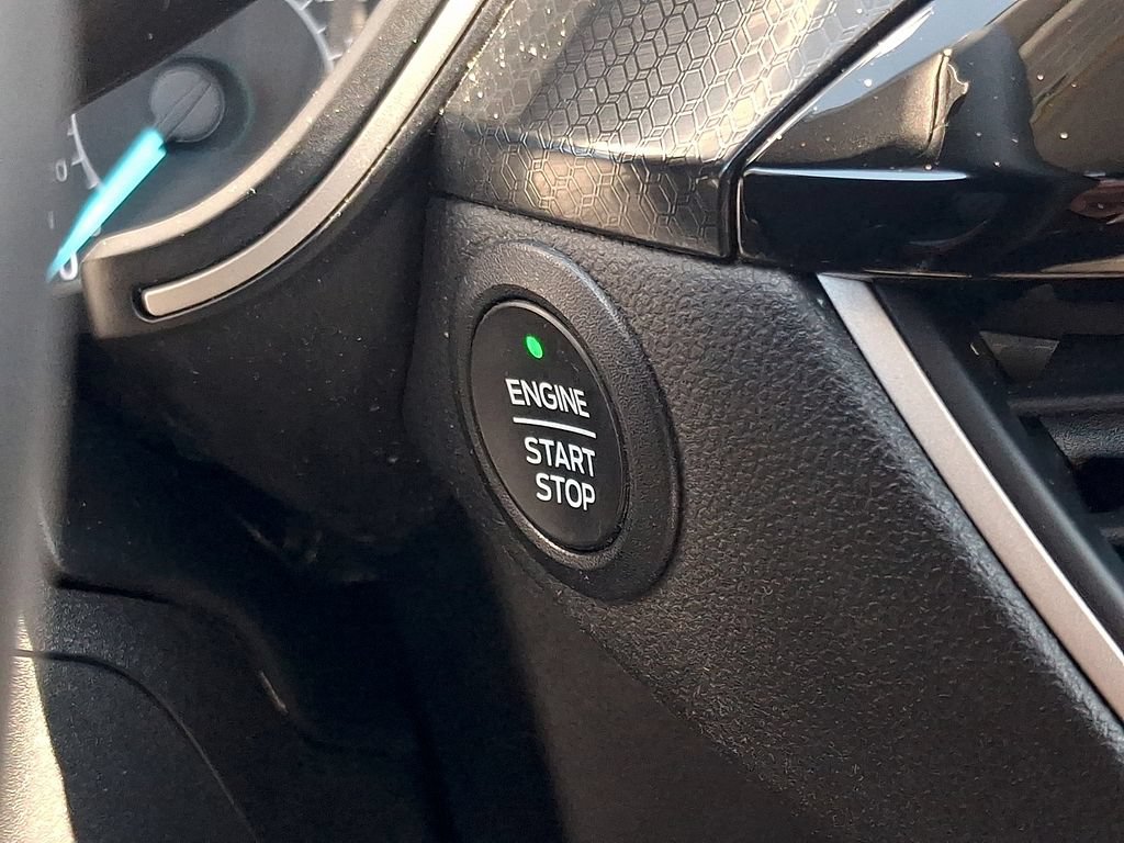 Used 2022 Ford Escape SEL w/ SEL Stealth AWD Package image 24