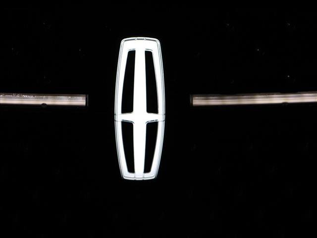 Used 2024 Lincoln Nautilus Reserve w/ Equipment Group 202A image 29