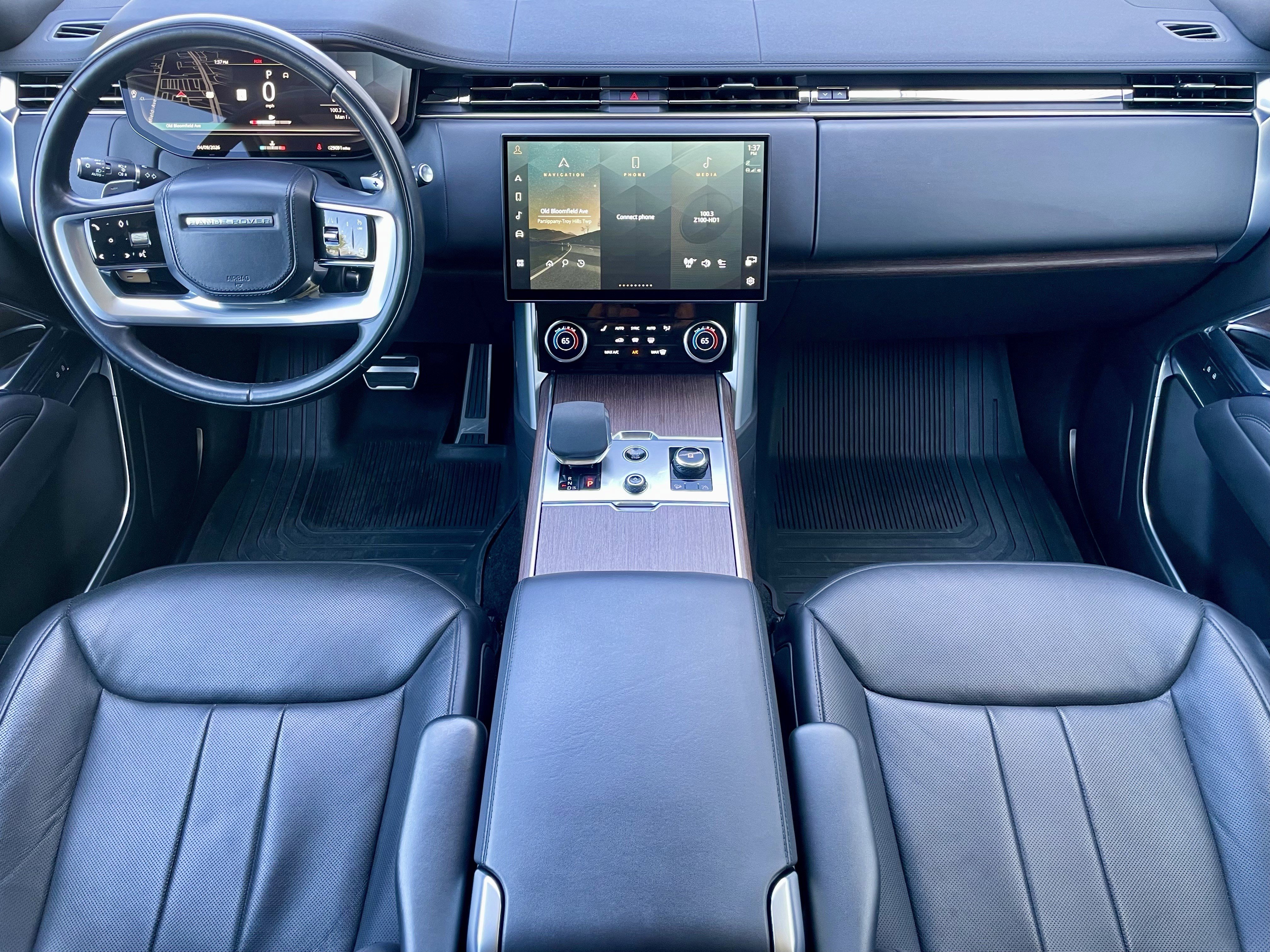 Used 2023 Land Rover Range Rover SE image 16