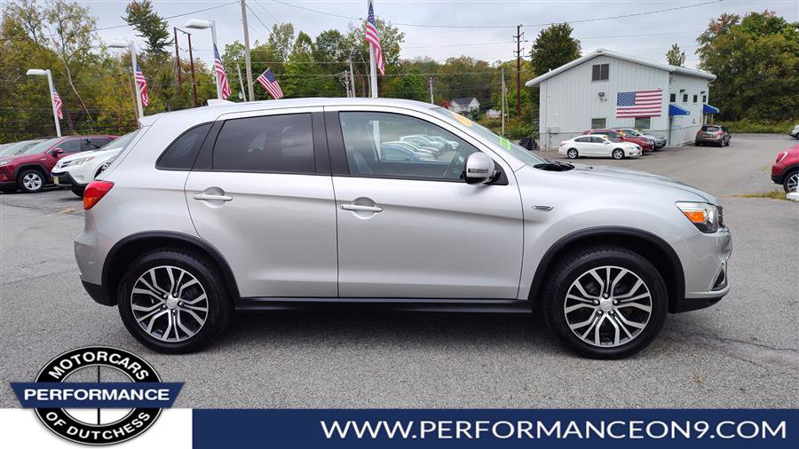 Used 2018 Mitsubishi Outlander Sport SE image 2