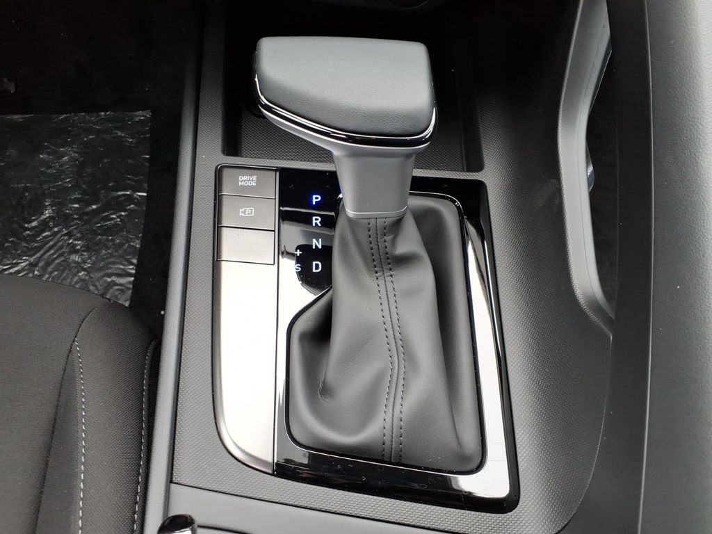 New 2025 Hyundai Elantra Sport image 11