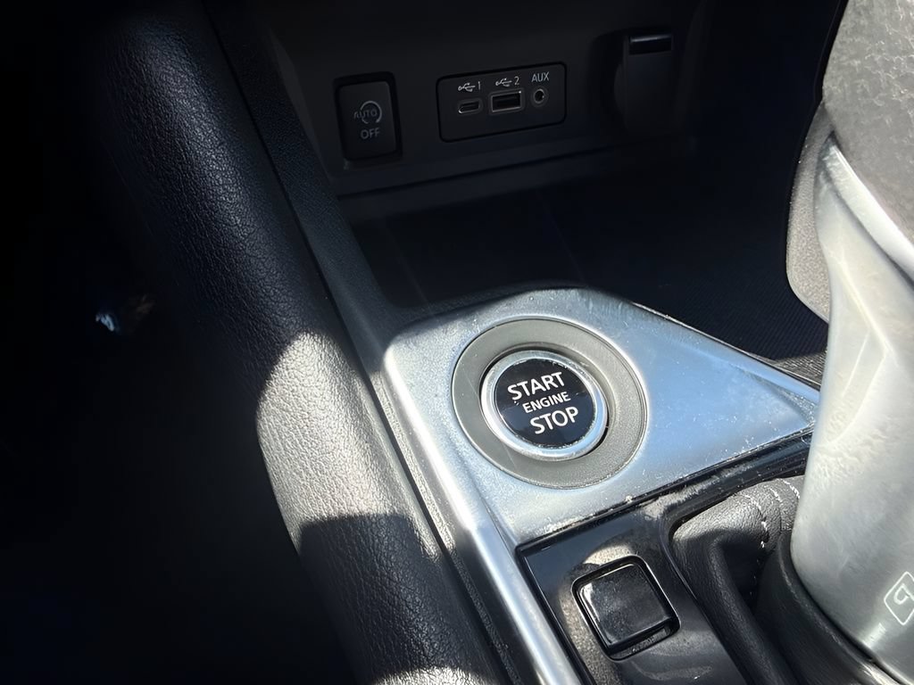 Used 2025 Nissan Sentra SV FWD image 18