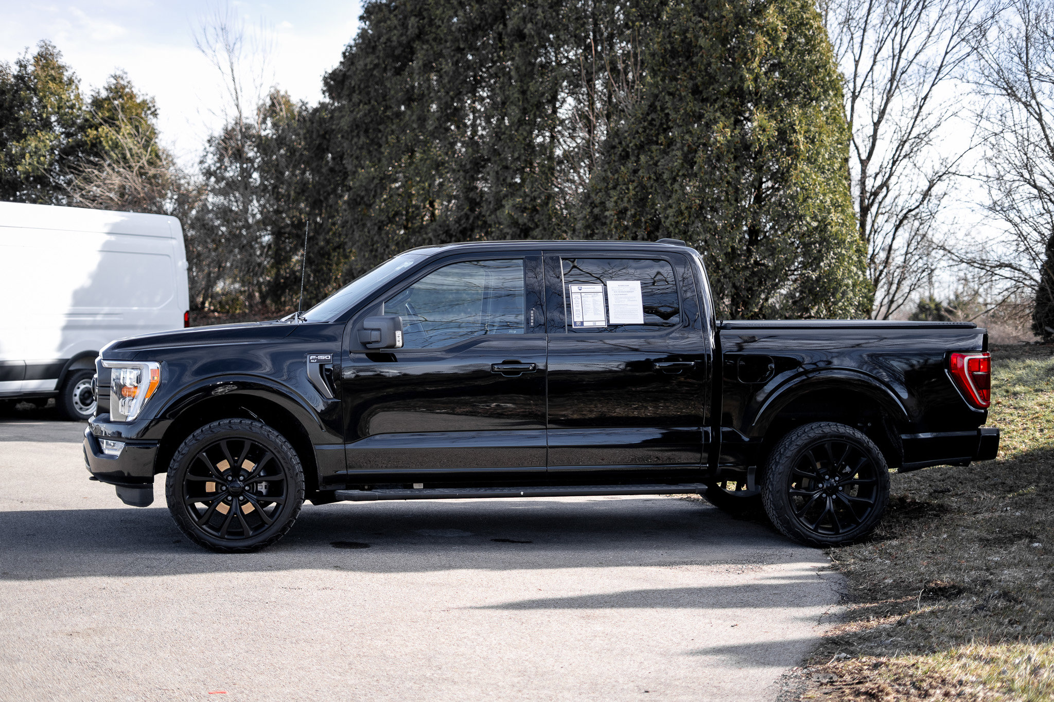 Used 2022 Ford F150 XLT w/ Equipment Group 302A High image 9