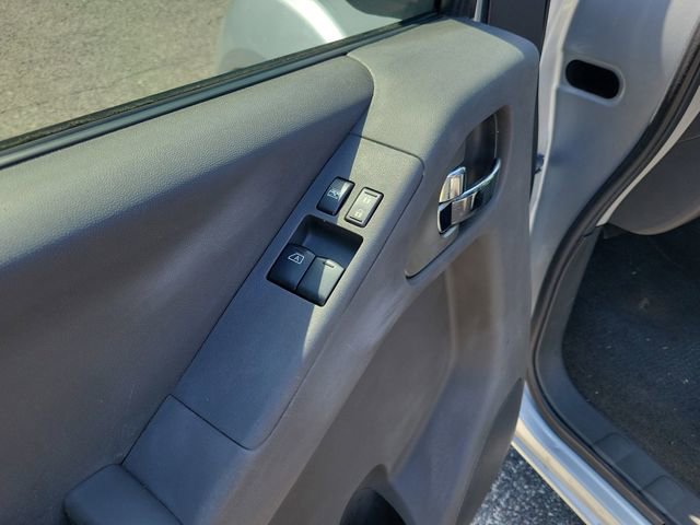 Used 2013 Nissan Frontier SV RWD image 9