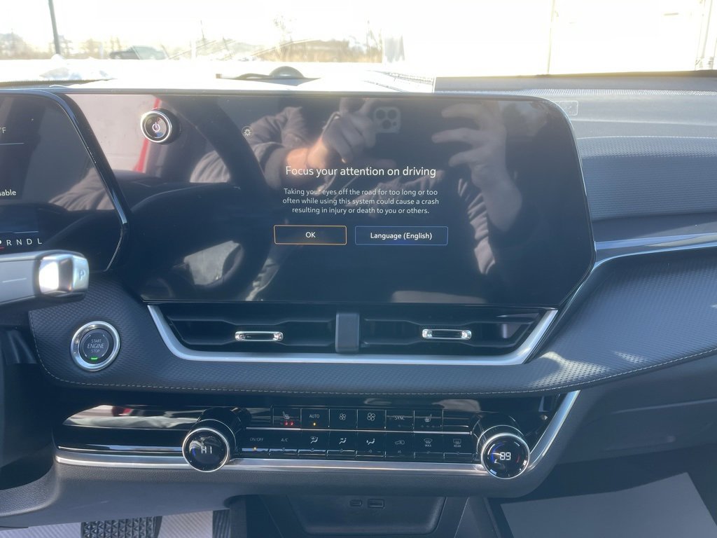 New 2026 Chevrolet Equinox LT w/ Convenience Package II image 16