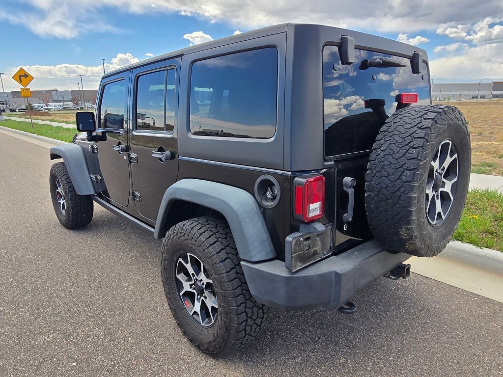 Used 2015 Jeep Wrangler Unlimited Rubicon w/ Connectivity Group image 3
