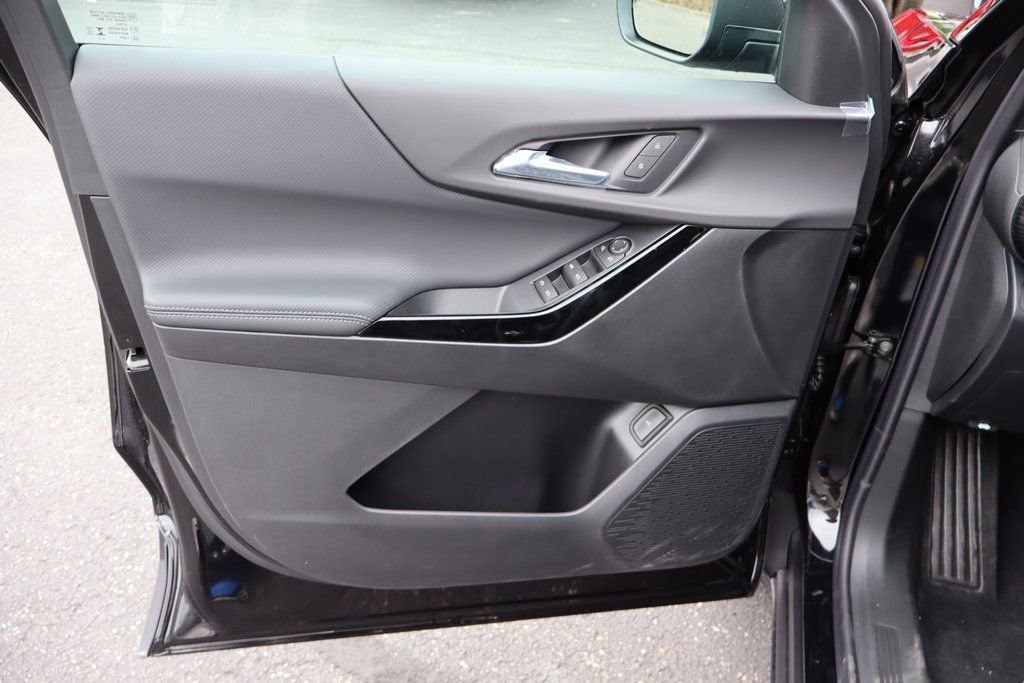 New 2026 Chevrolet Equinox LT w/ Convenience Package II image 4