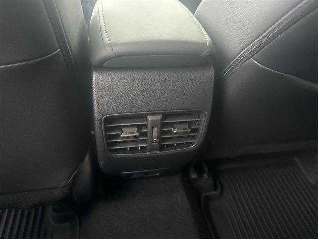 Used 2022 Toyota Corolla Cross XLE image 21