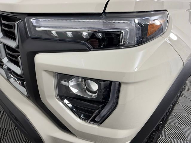 Used 2026 GMC Canyon AT4 image 18