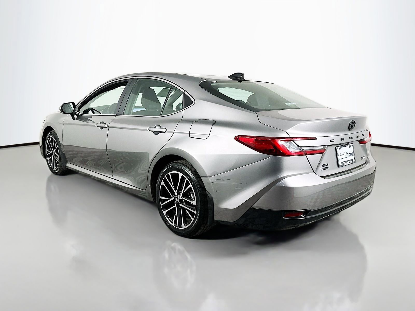 Certified 2025 Toyota Camry XLE image 5