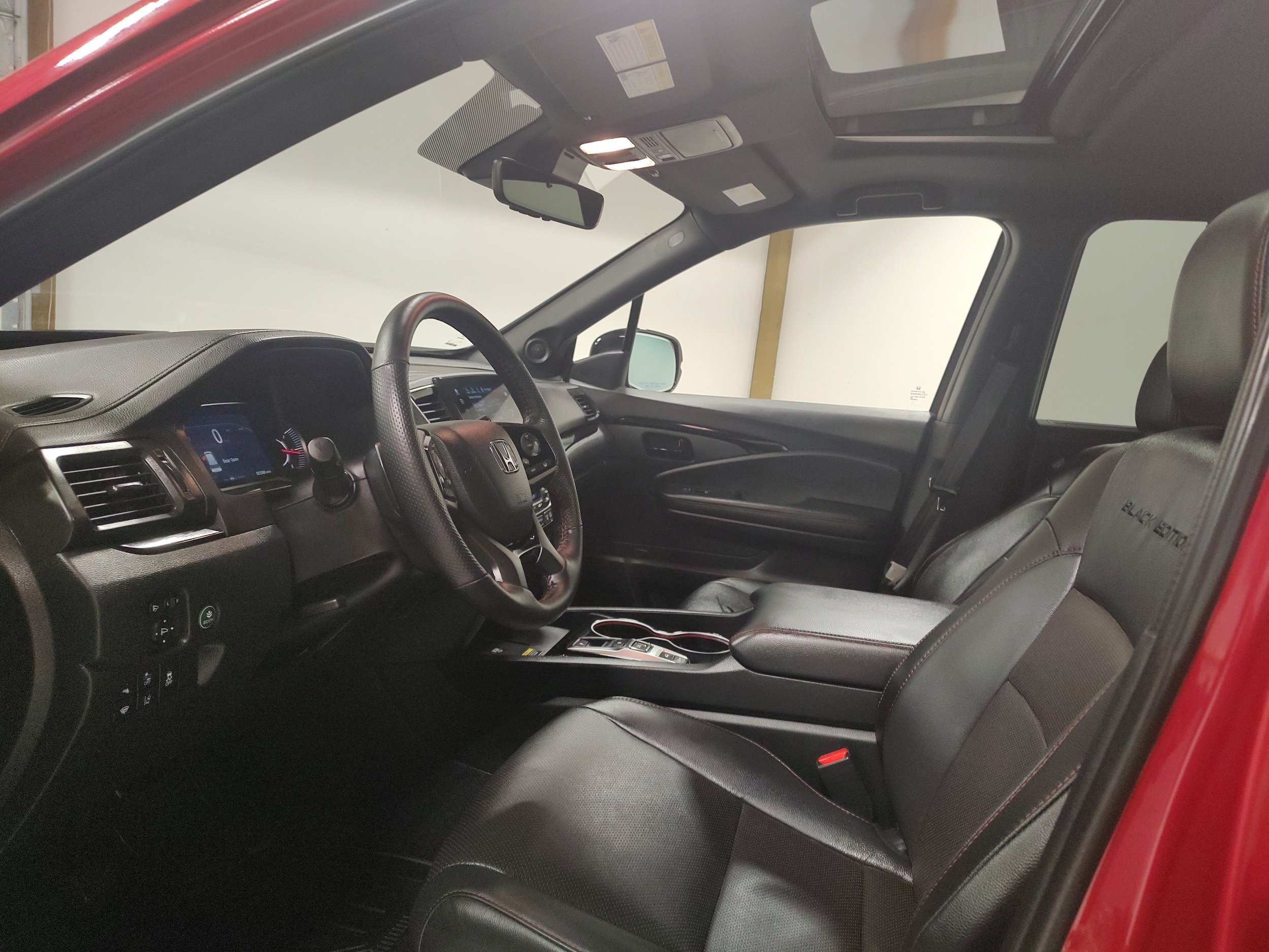 Used 2024 Honda Passport Black Edition image 9