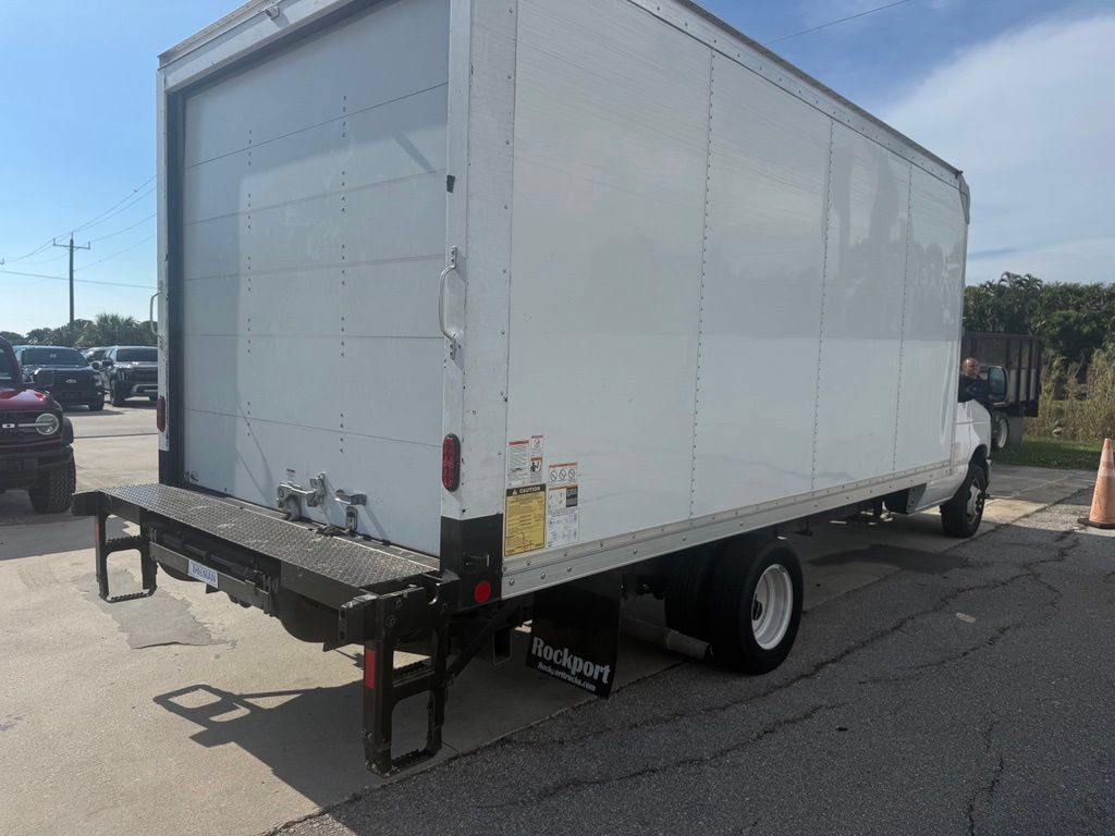 Used 2024 Ford E-450 and Econoline 450 Super Duty w/ Power Windows & Locks Group RWD image 3
