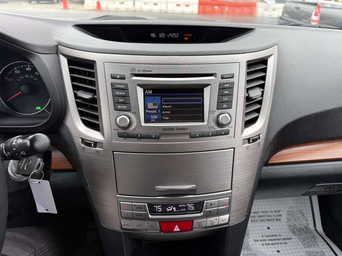 Used 2014 Subaru Outback 2.5i Limited w/ Moonroof Package image 17