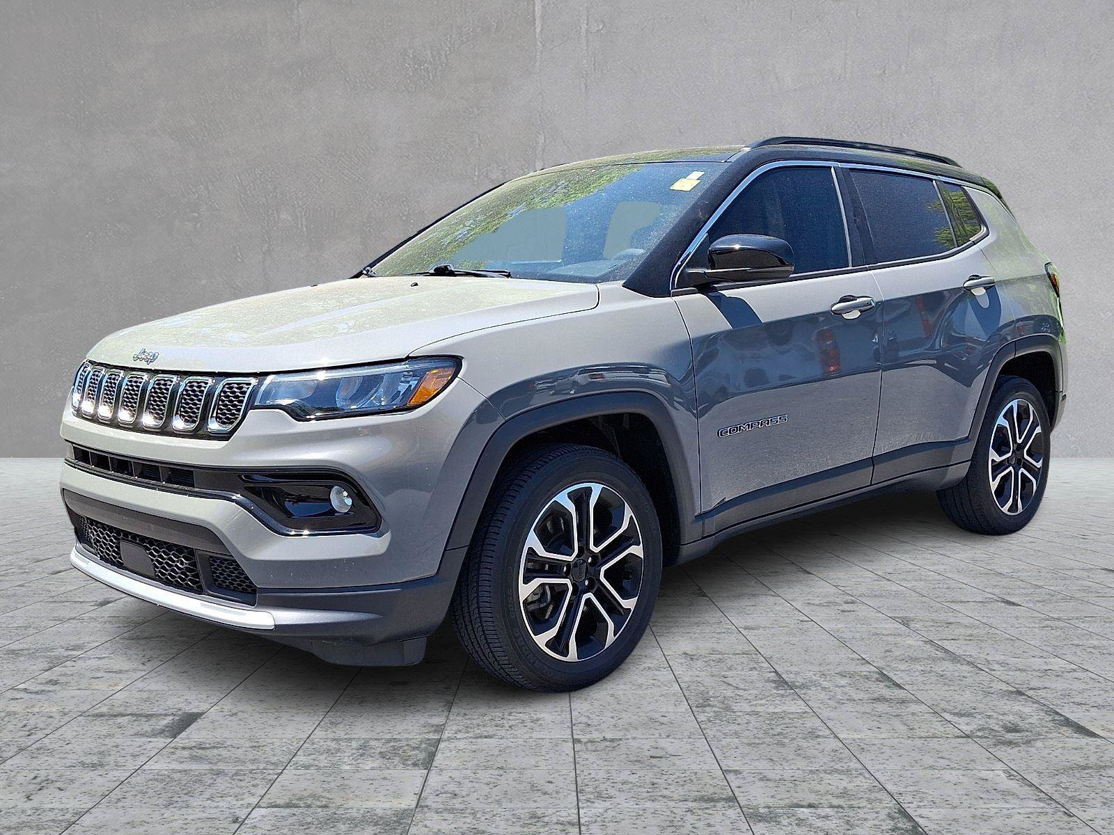 Used 2023 Jeep Compass Limited AWD/4WD image 3