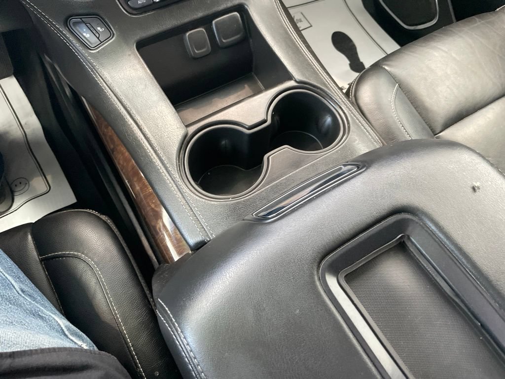 Used 2019 Chevrolet Suburban LT AWD/4WD image 16