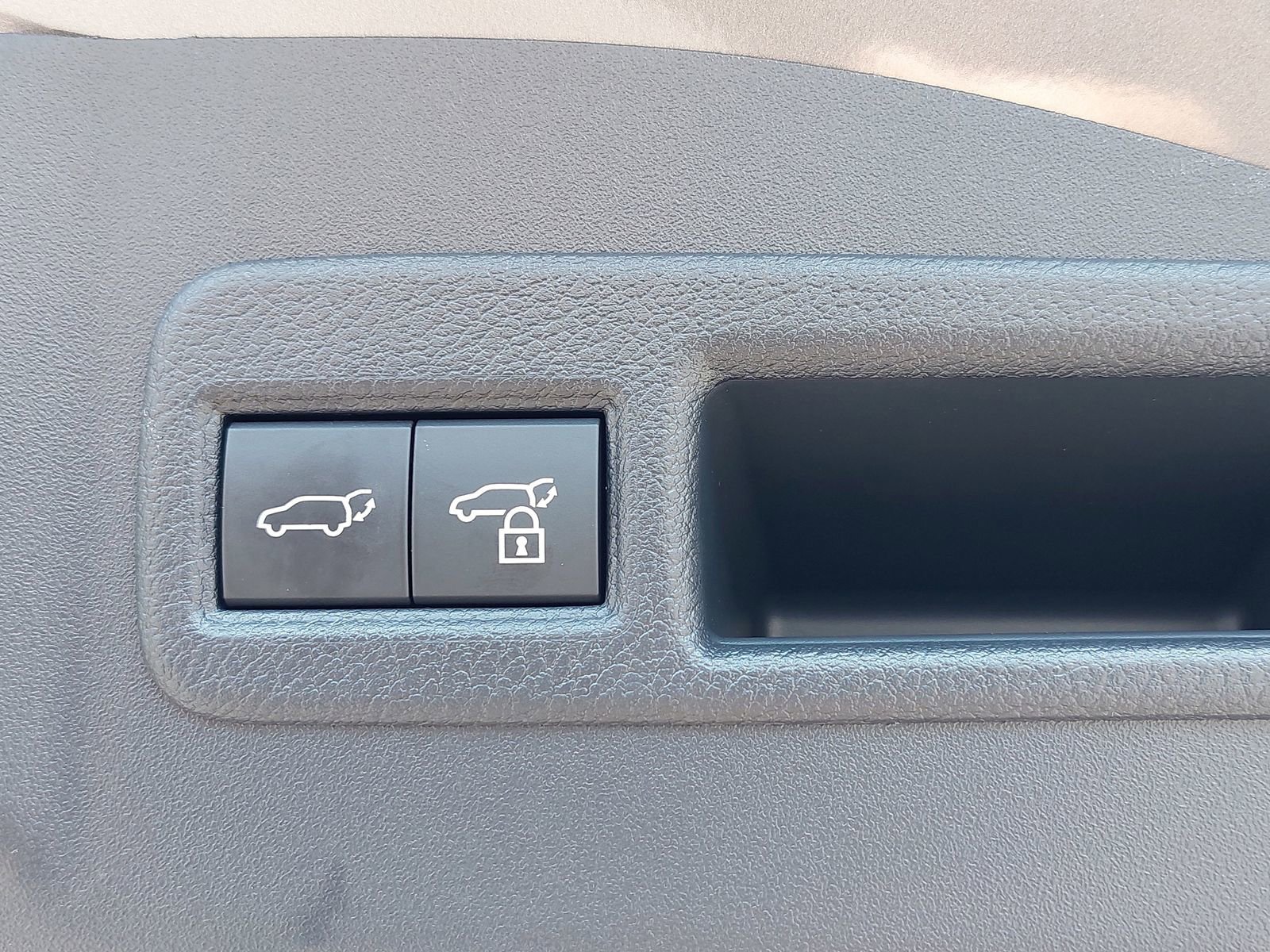 Certified 2025 Subaru Solterra AWD/4WD image 13