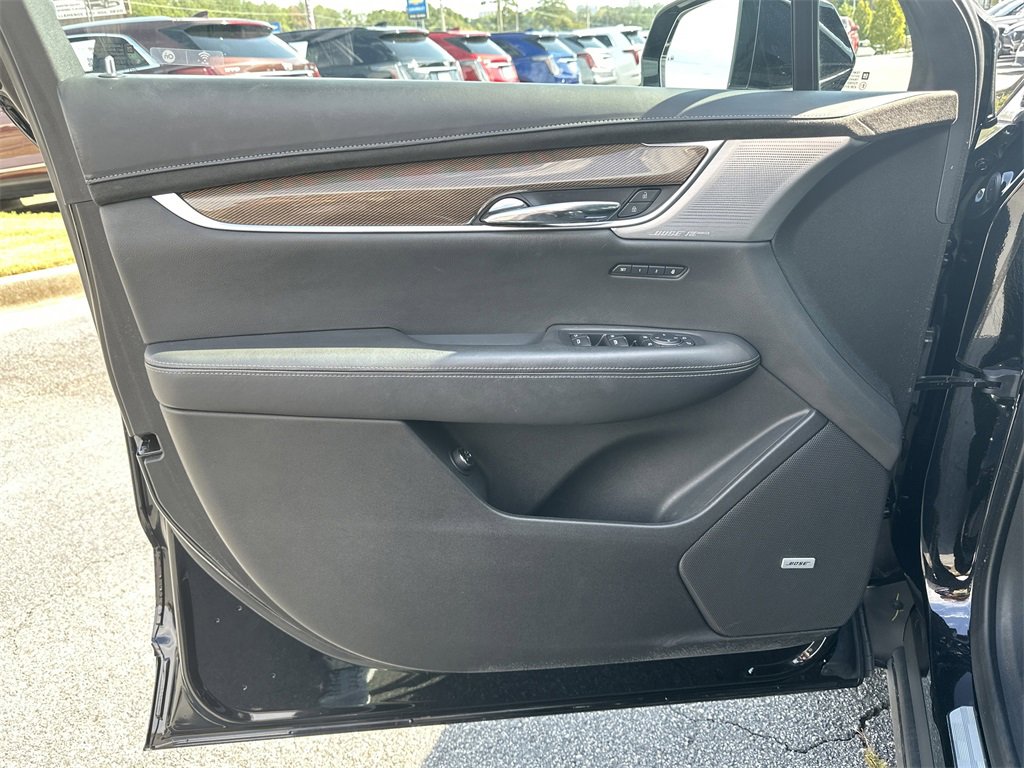 Used 2020 Cadillac XT6 Premium Luxury w/ Platinum Package image 10